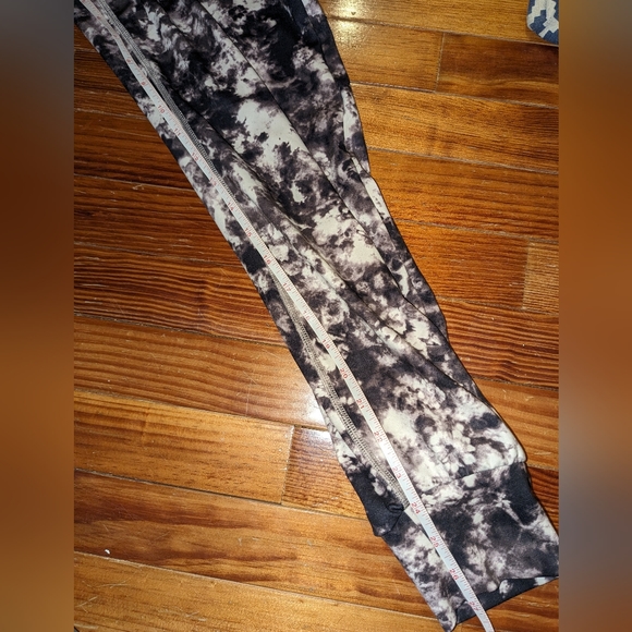 Athleta Black Floral Tie Dye Salutation Joggers XXS - Picture 7 of 8